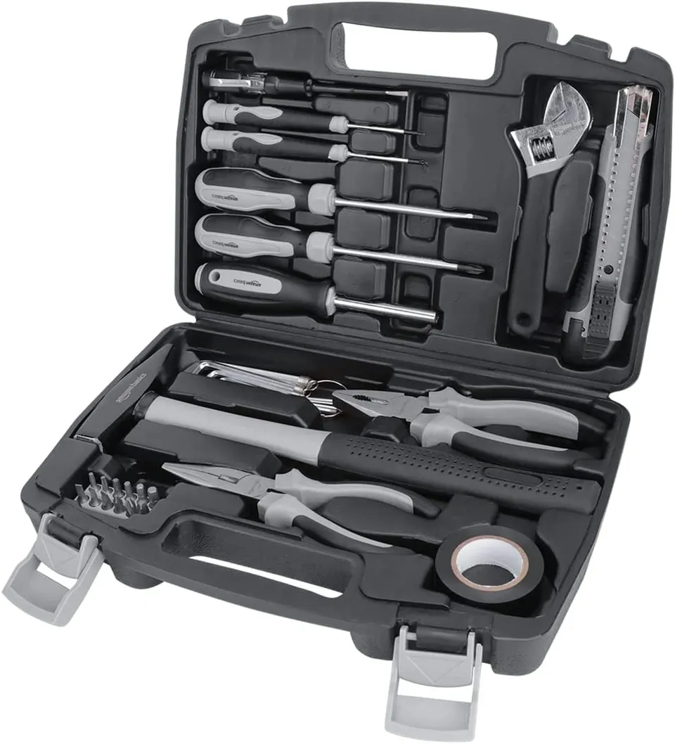 AmazonBasics Set Utensili Casa 32 Pezzi Nero Grigio Acciaio