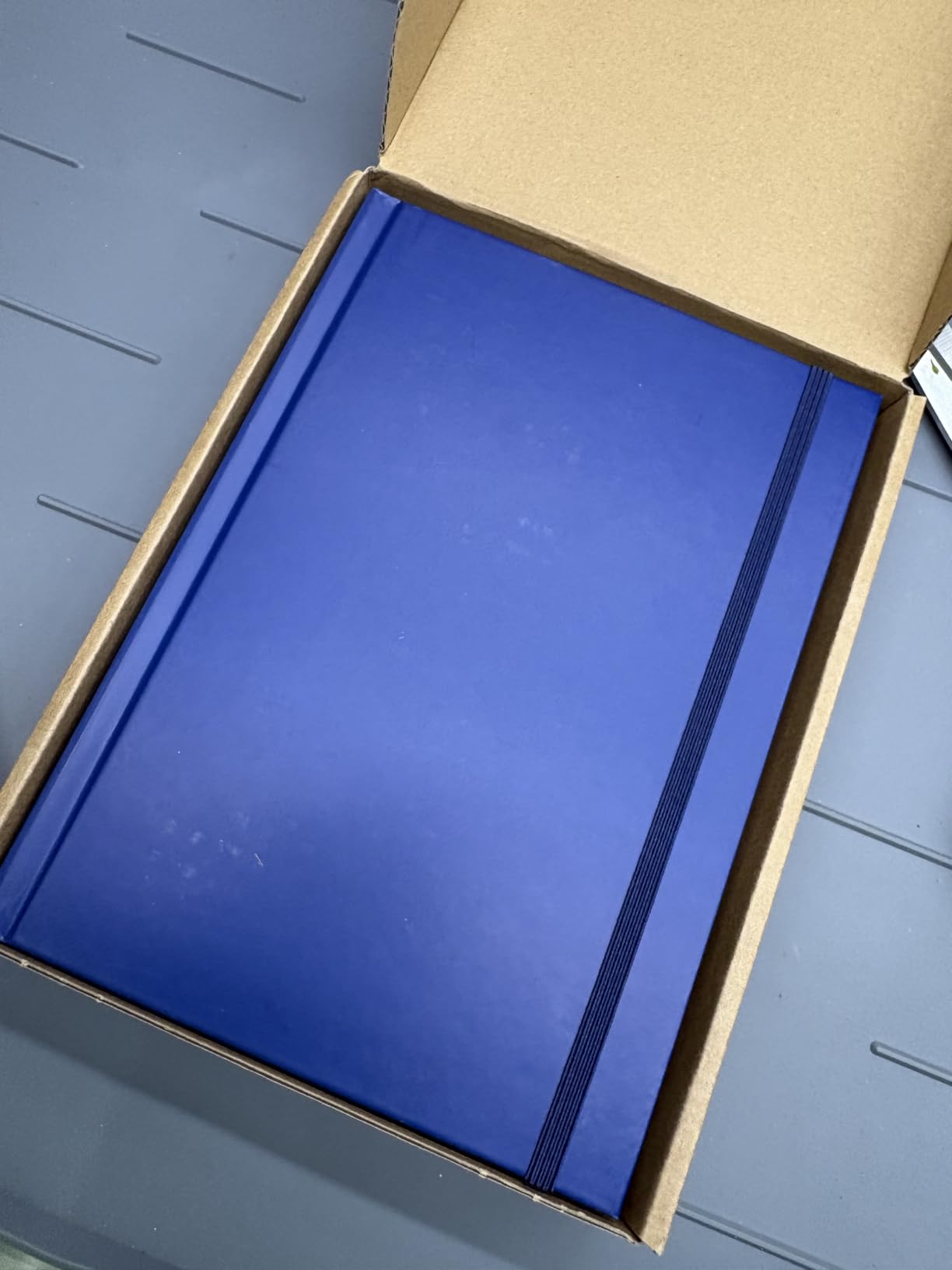 AmazonBasics Agenda Giornaliera A5 Copertina Rigida Blu Navy