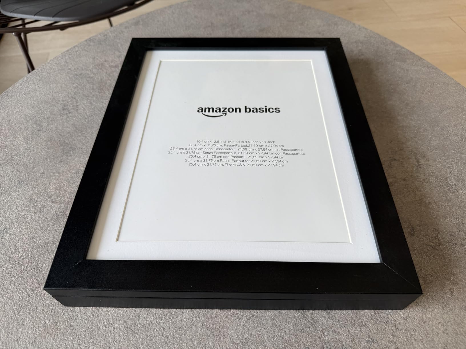 AmazonBasics Cornice in Legno Nera 25,4x31,7 cm con Passepartout