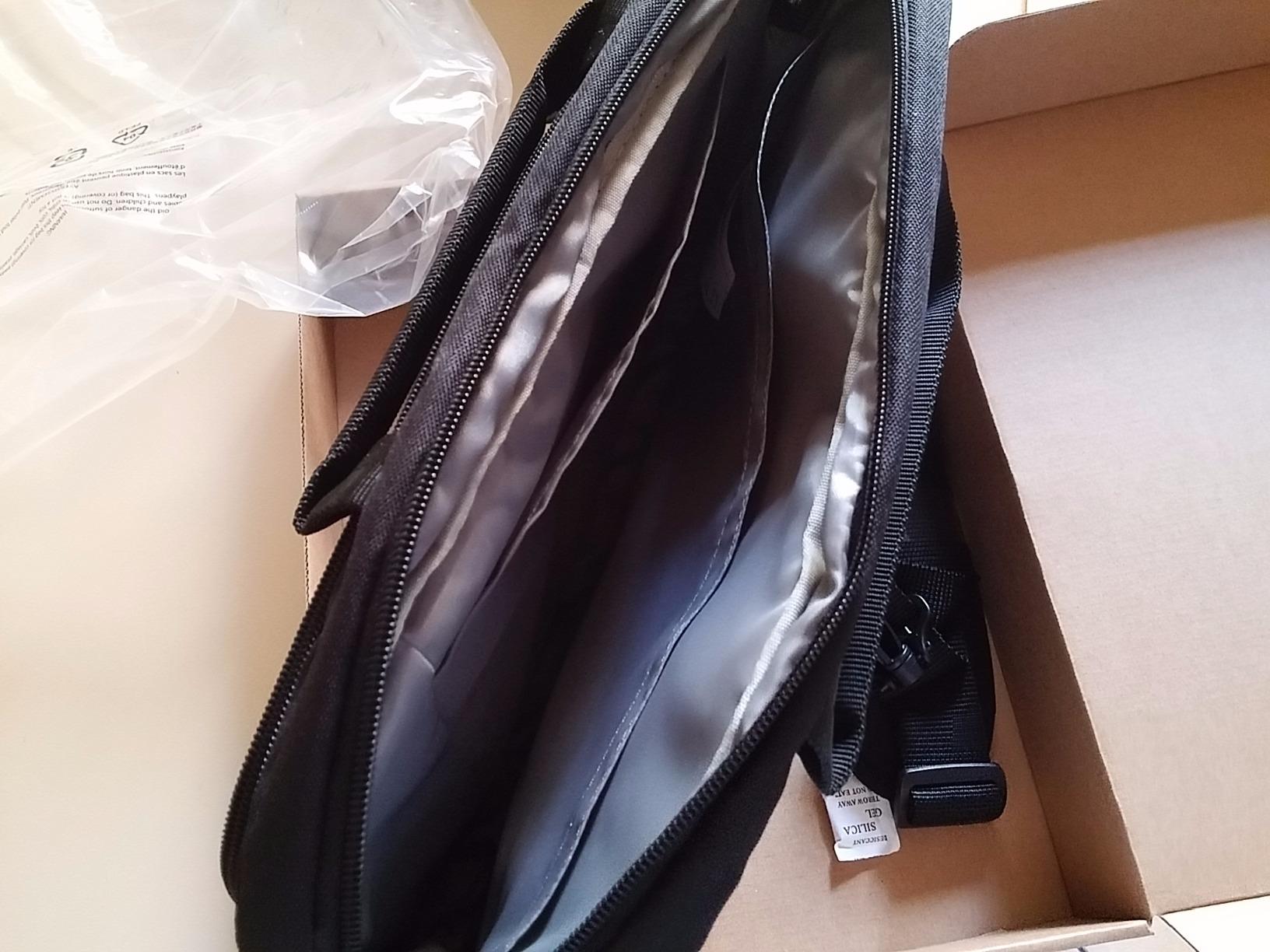 Amazon Basics borsa tracolla laptop 17,3 pollici 44 cm nero