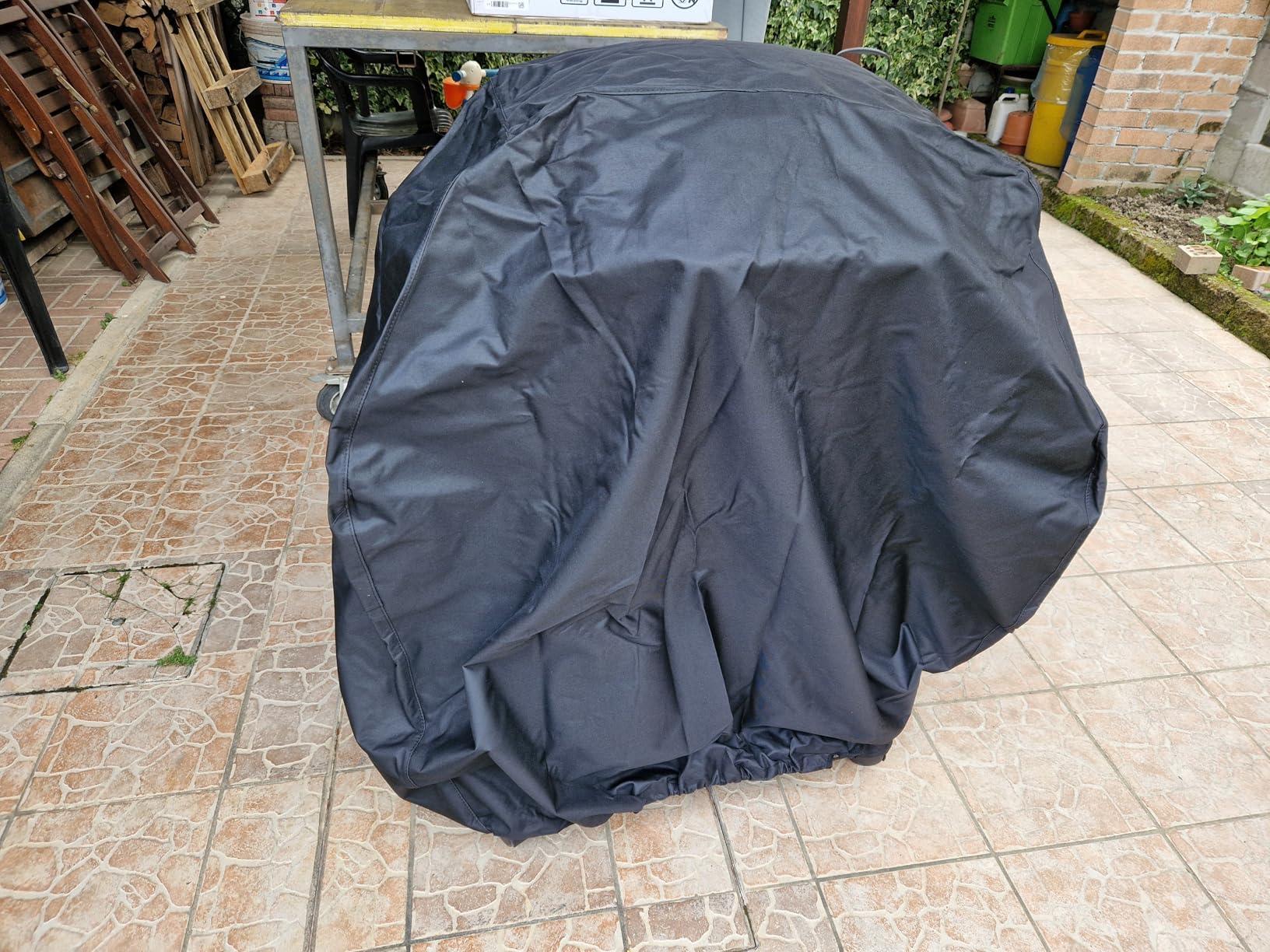 AmazonBasics Copertura Barbecue Gas Nero 152x71x117