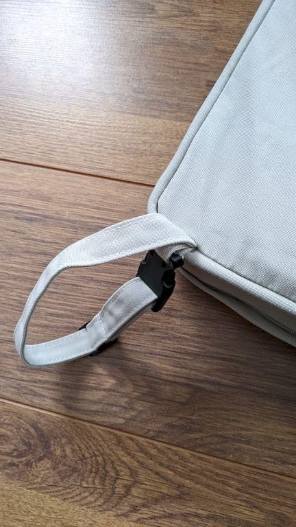 Amazon Basics Cuscino Sedia Giardino 55,9x55,9 Beige 2 Pezzi
