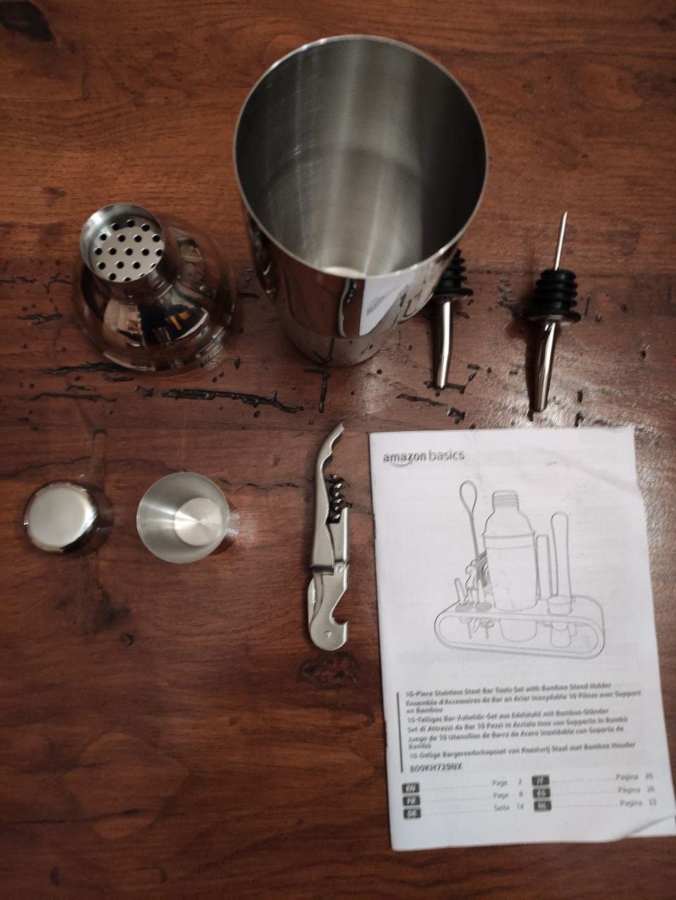Amazon Basics set bar cocktail inox 10 pezzi con stand bambù