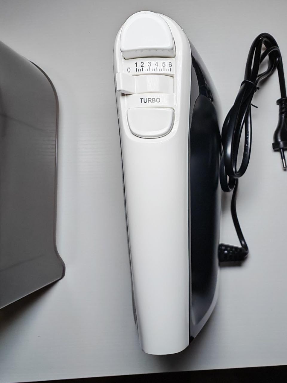Amazon Basics Mixer Manuale Elettrico 400W 6 Velocità Nero