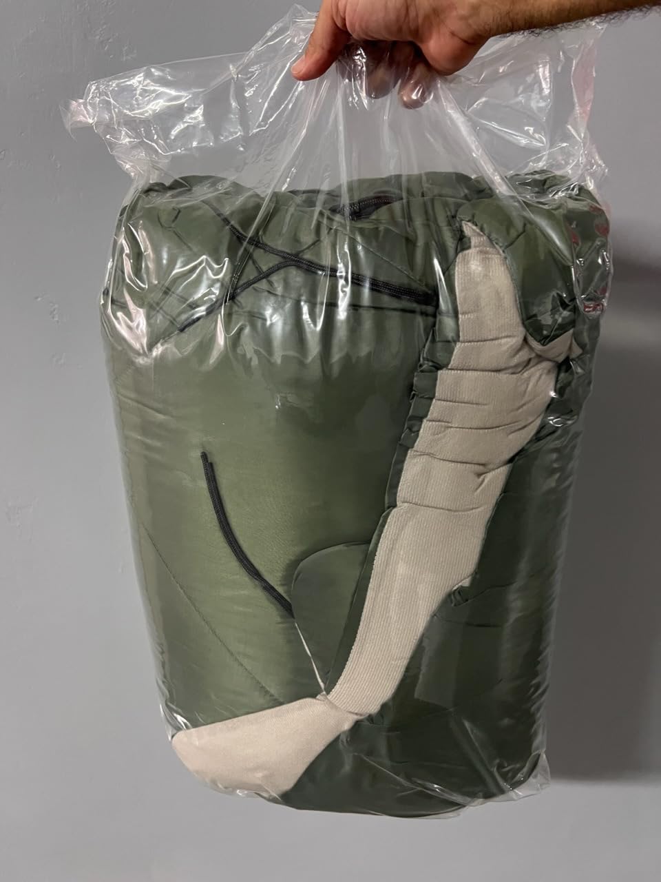 Amazon Basics Sacco a Pelo Matrimoniale 2 Persone Verde Oliva