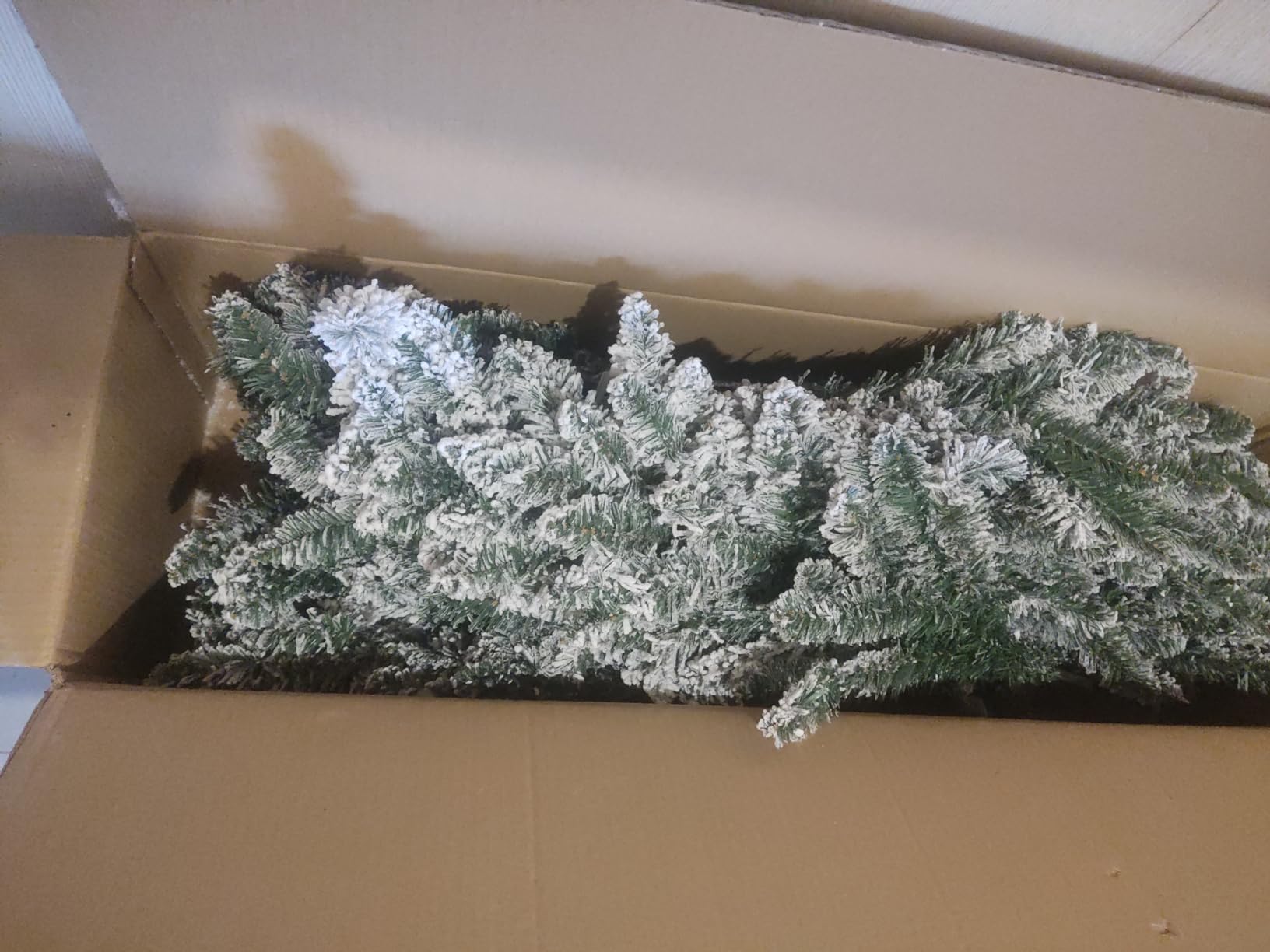 Amazon Basics Albero Natale Innevato 180 cm 618 Rami
