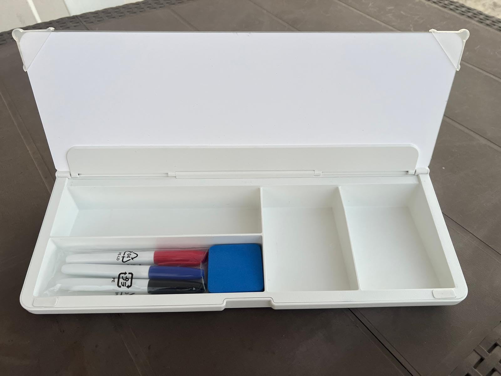 Amazon Basics Lavagna Bianca Scrivania 40,6 cm con Organizer