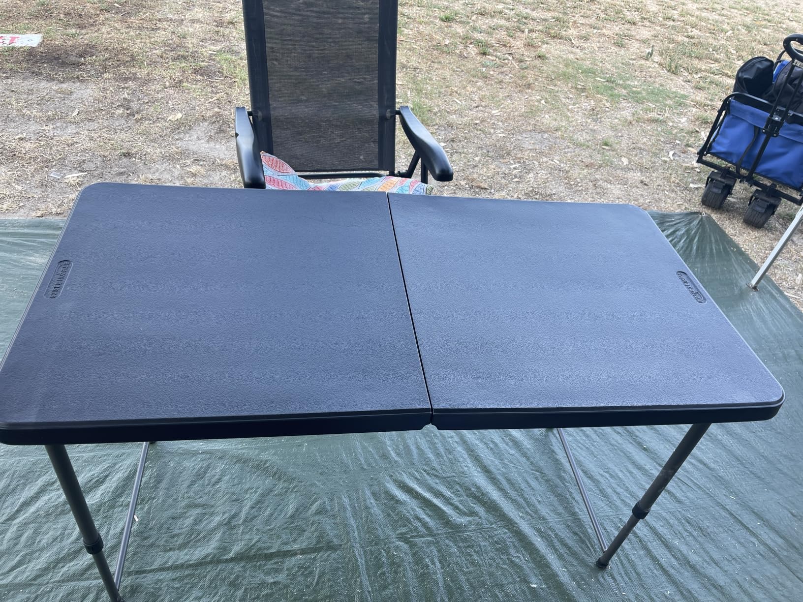 AmazonBasics Tavolo Pieghevole 121 cm Nero Altezza Regolabile
