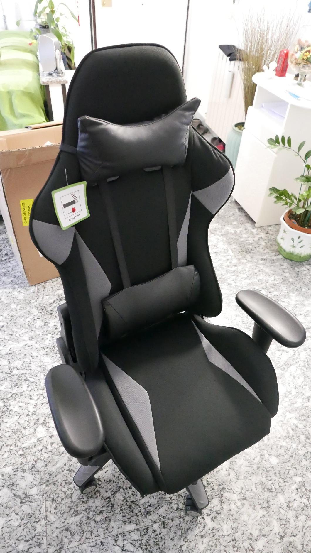 Amazon Basics Racing sedia gaming grigia in tessuto traspirante reclinabile