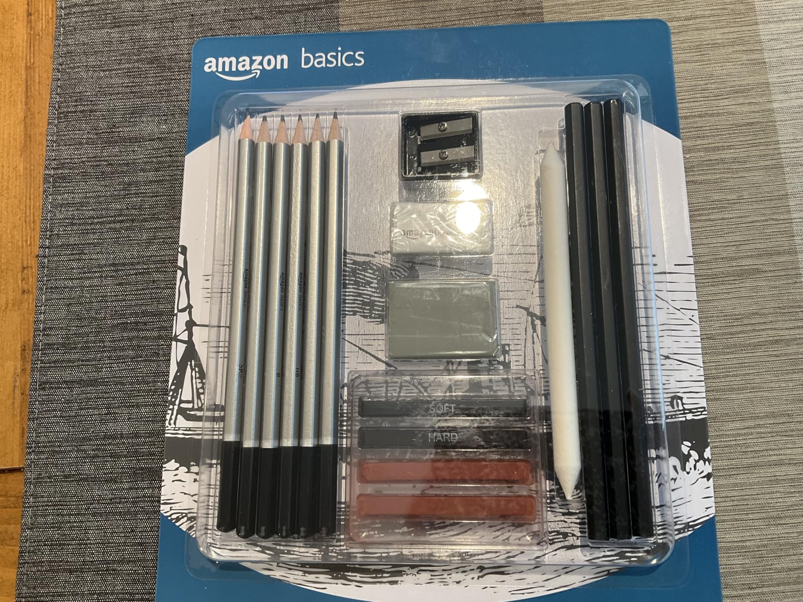 Amazon Basics Set Disegno Carboncino 17 pezzi grafite e carboncini