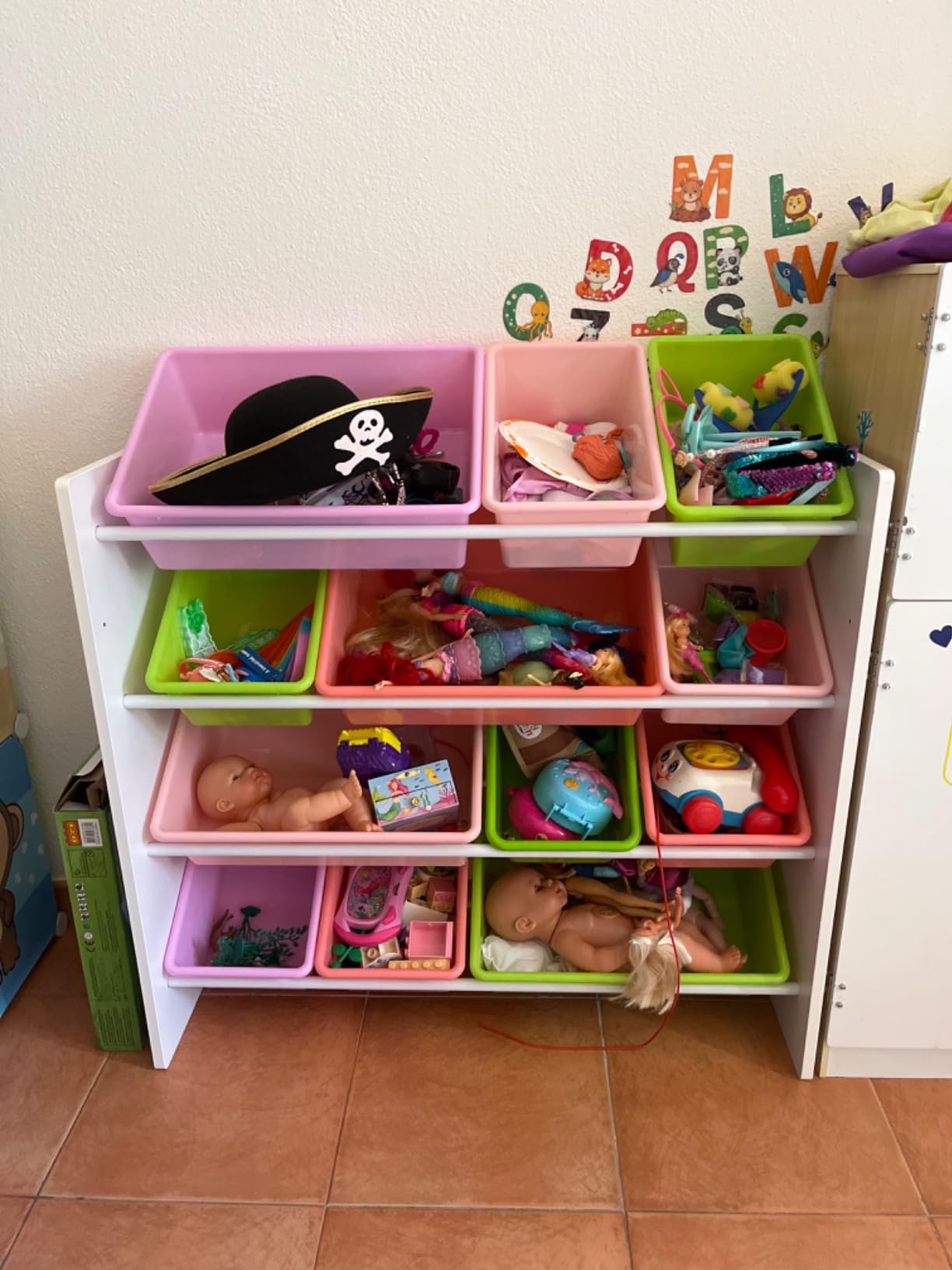 Amazon Basics Organizer Giocattoli 12 Contenitori Bianco Rosa Legno