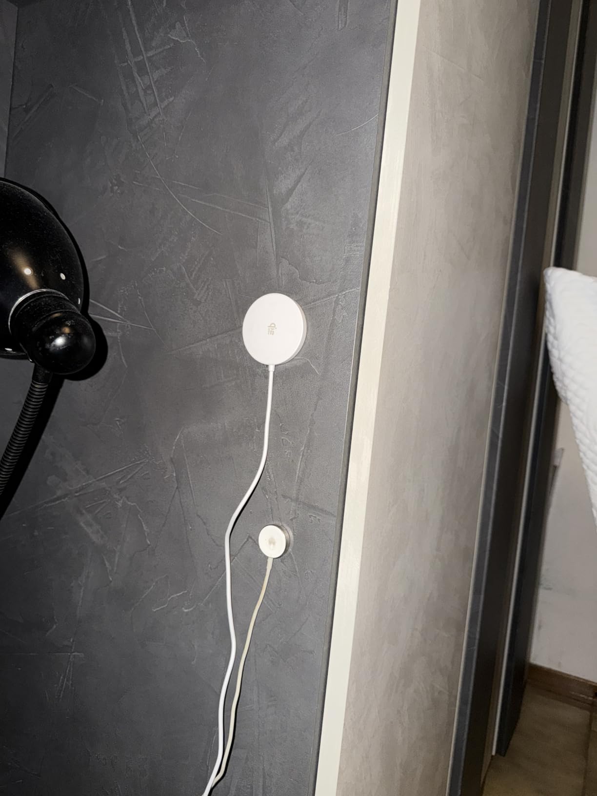 AmazonBasics Base Ricarica Wireless Qi2.2 25W Bianco Magnetico