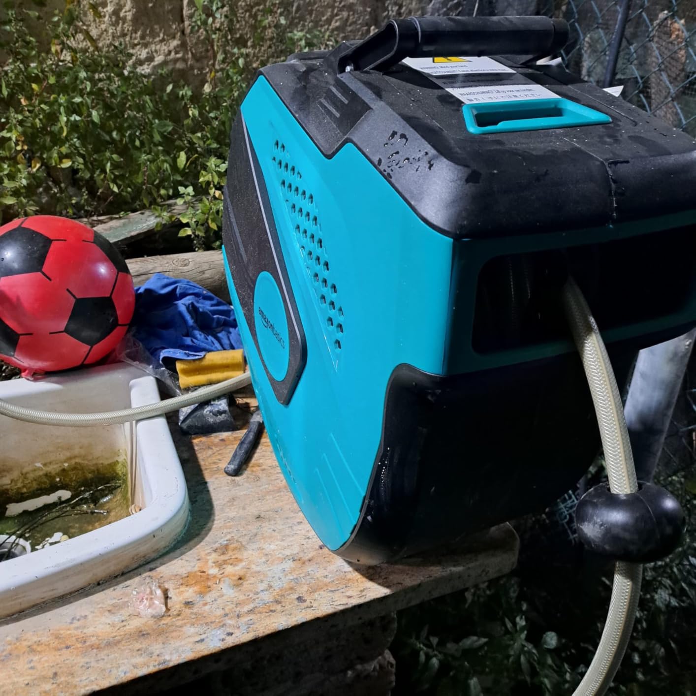 Amazon Basics Avvolgitubo Automatico 25m da parete