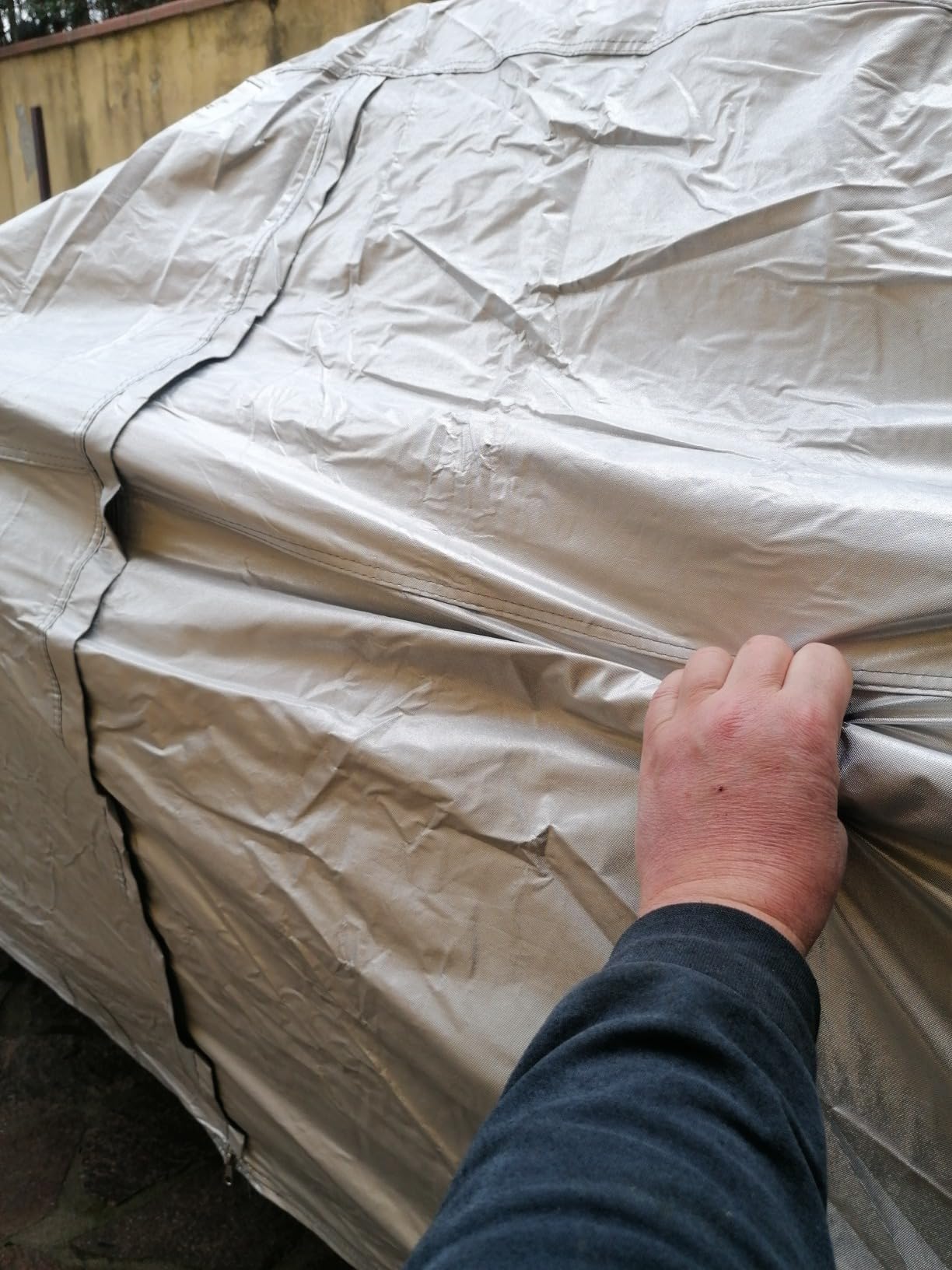 AmazonBasics Telo Copriauto Berlina 460 cm Argento Impermeabile
