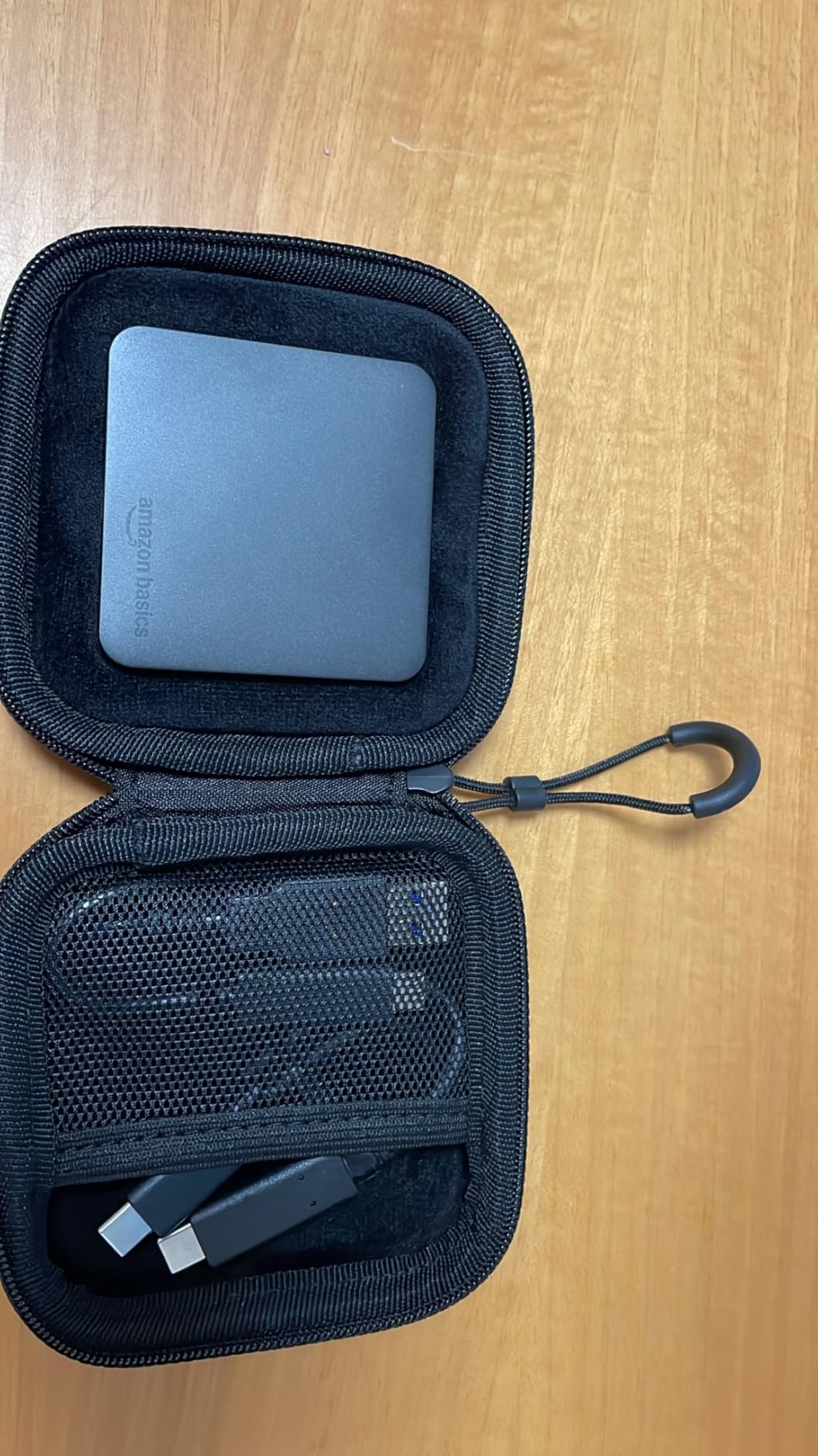 AmazonBasics SSD esterno 1TB 2000MB/s USB 3.2 nero IP65