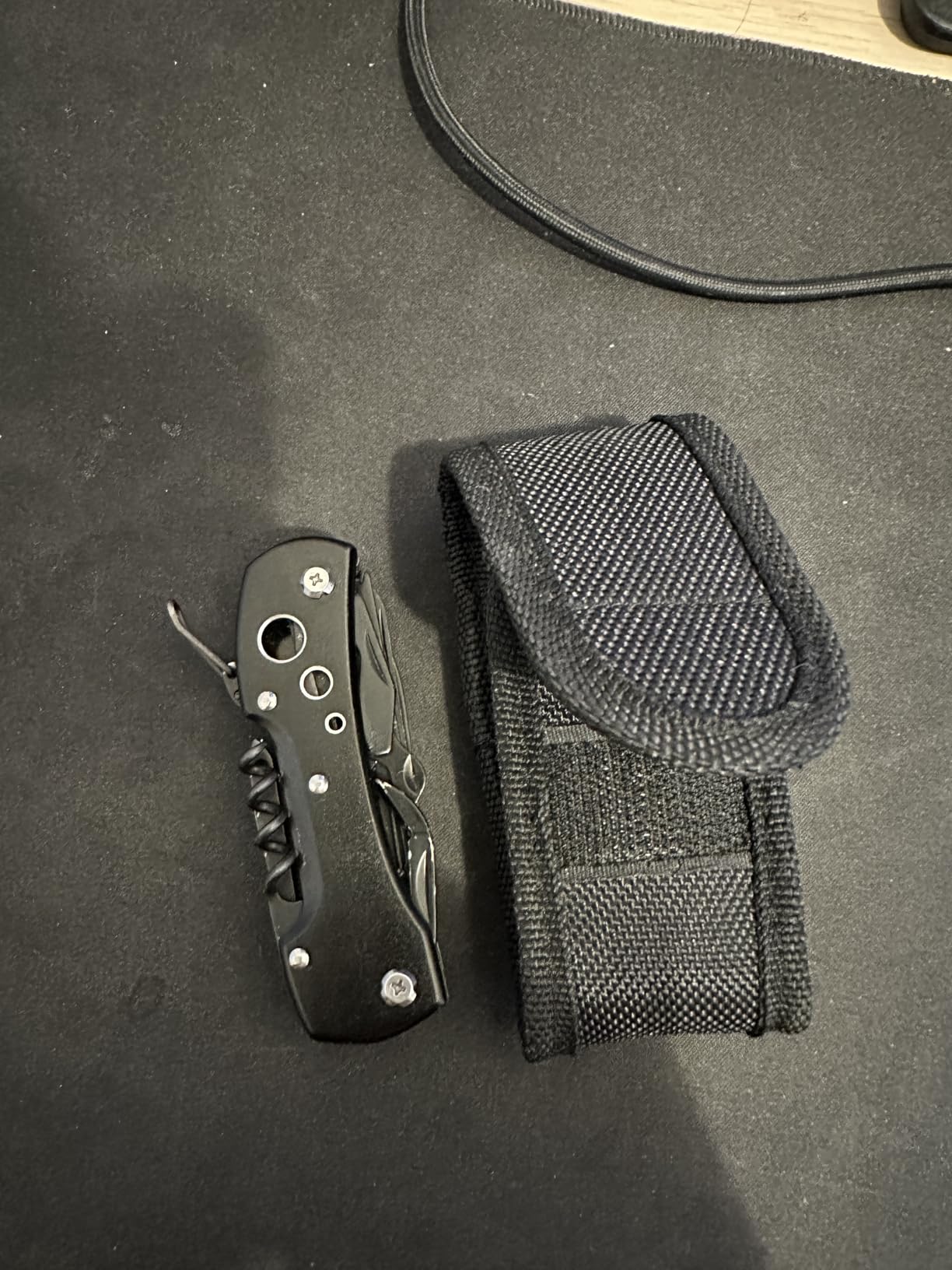 AmazonBasics 15 in 1 Coltello Multiuso Nero Acciaio Inox