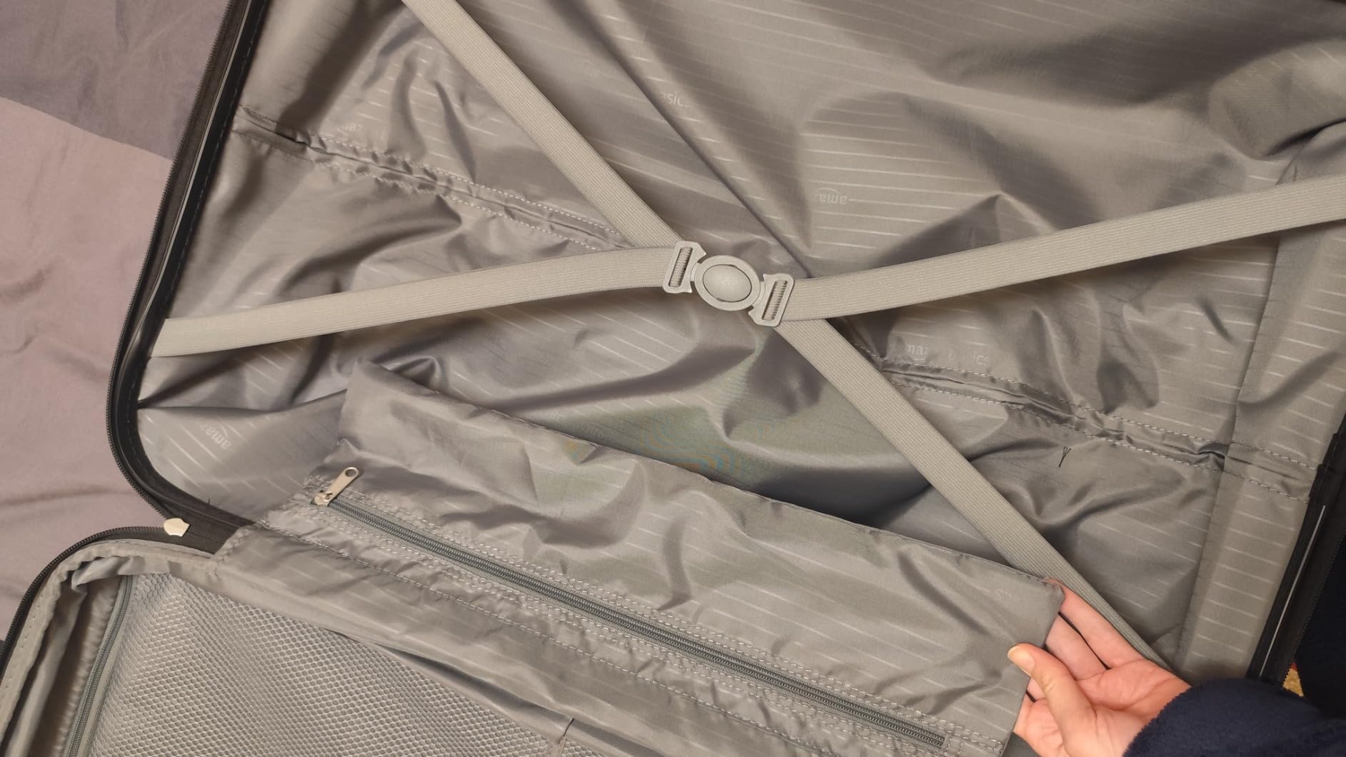 Amazon Basics Valigia Rigida Mano 55 cm Azzurra 32L