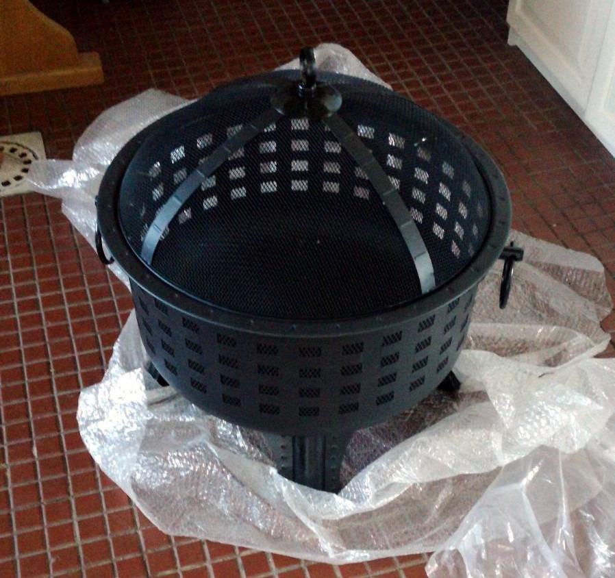 AmazonBasics Braciere Acciaio Rotondo 60 cm con Parascintille