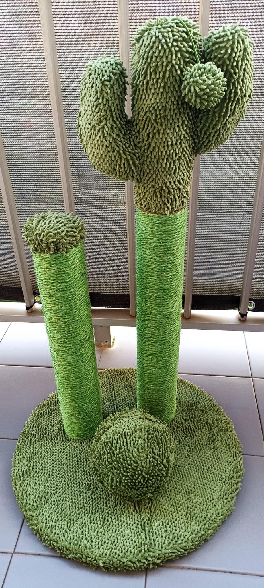 Amazon Basics Tiragraffi Cactus Grande 68 cm Verde Sisal