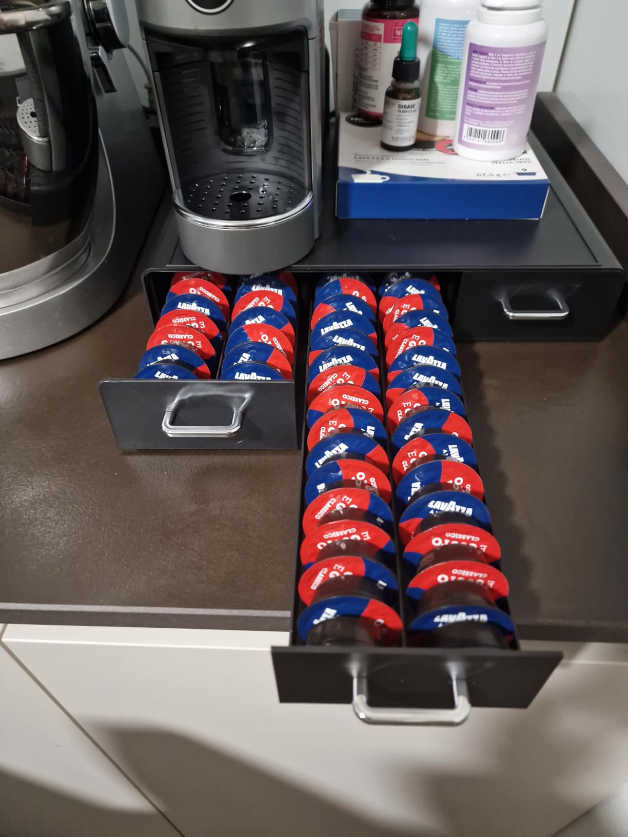 AmazonBasics cassetto capsule K-Cup 36 posti nero