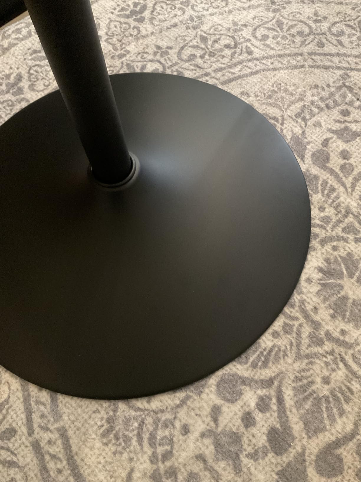 Amazon Basics tavolo bar rotondo nero 60 cm alto
