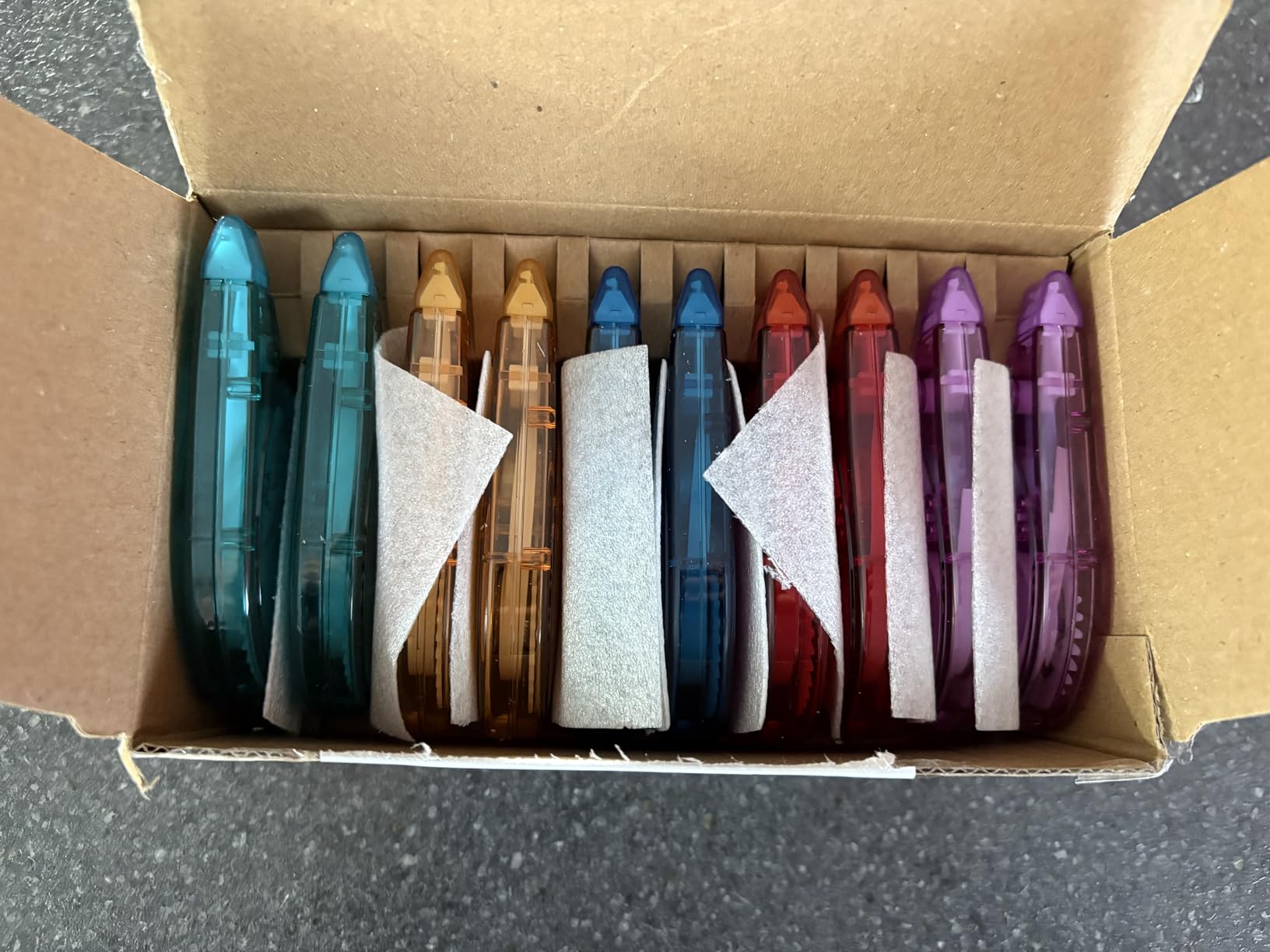 Amazon Basics correttore a nastro 12 m confezione 4 pezzi