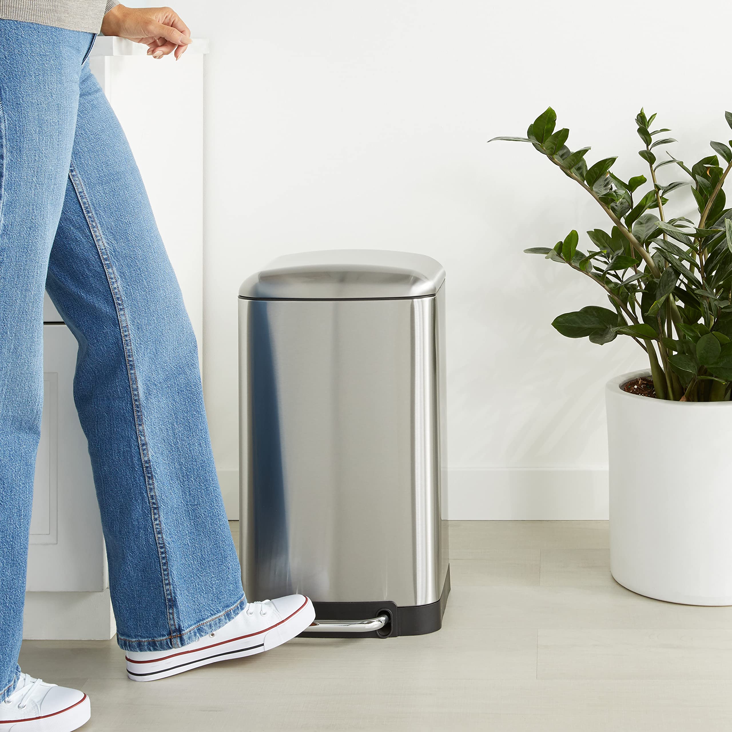 AmazonBasics Pattumiera Rettangolare 20 L Argento Acciaio Inox