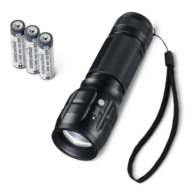 Amazon Basics Torcia Tattica LED 140 Lumen Nera Resistente Acqua