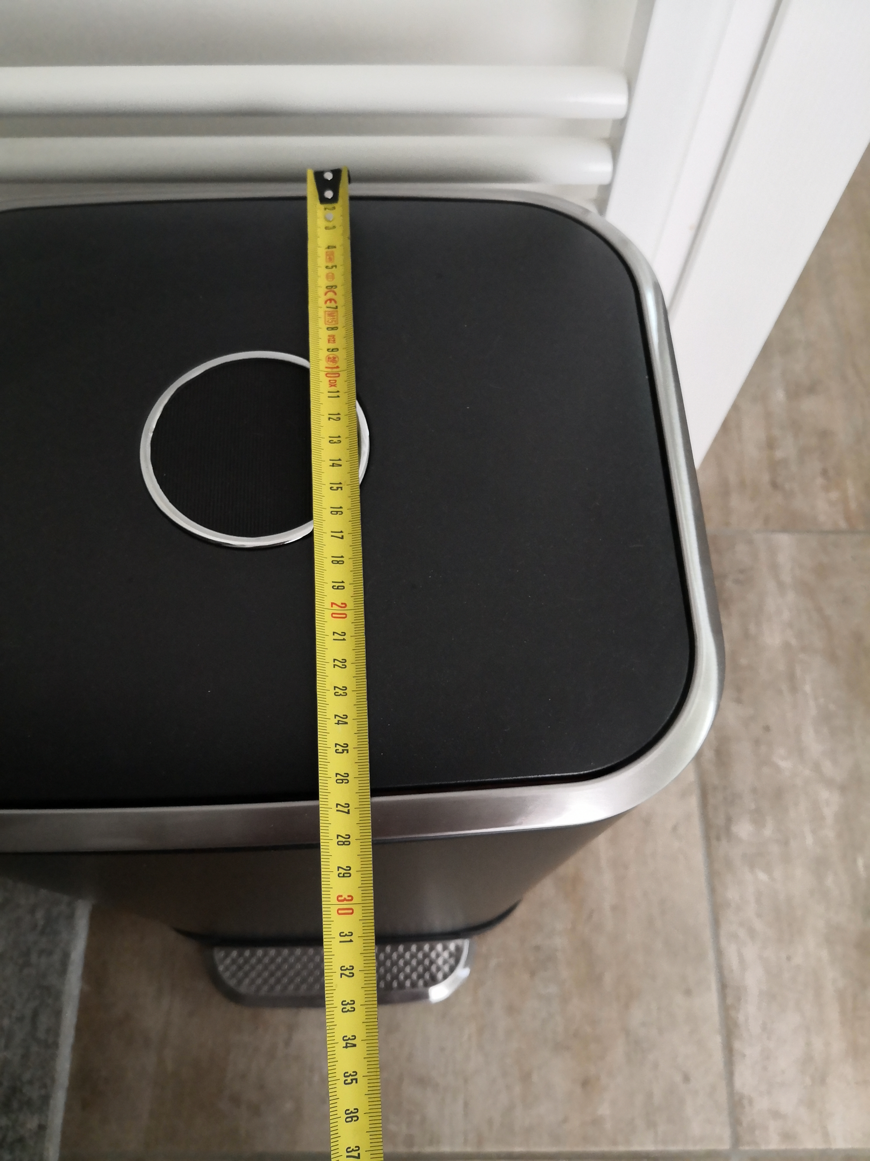 Amazon Basics Pattumiera a Pedale 32 L Nera Chiusura Morbida