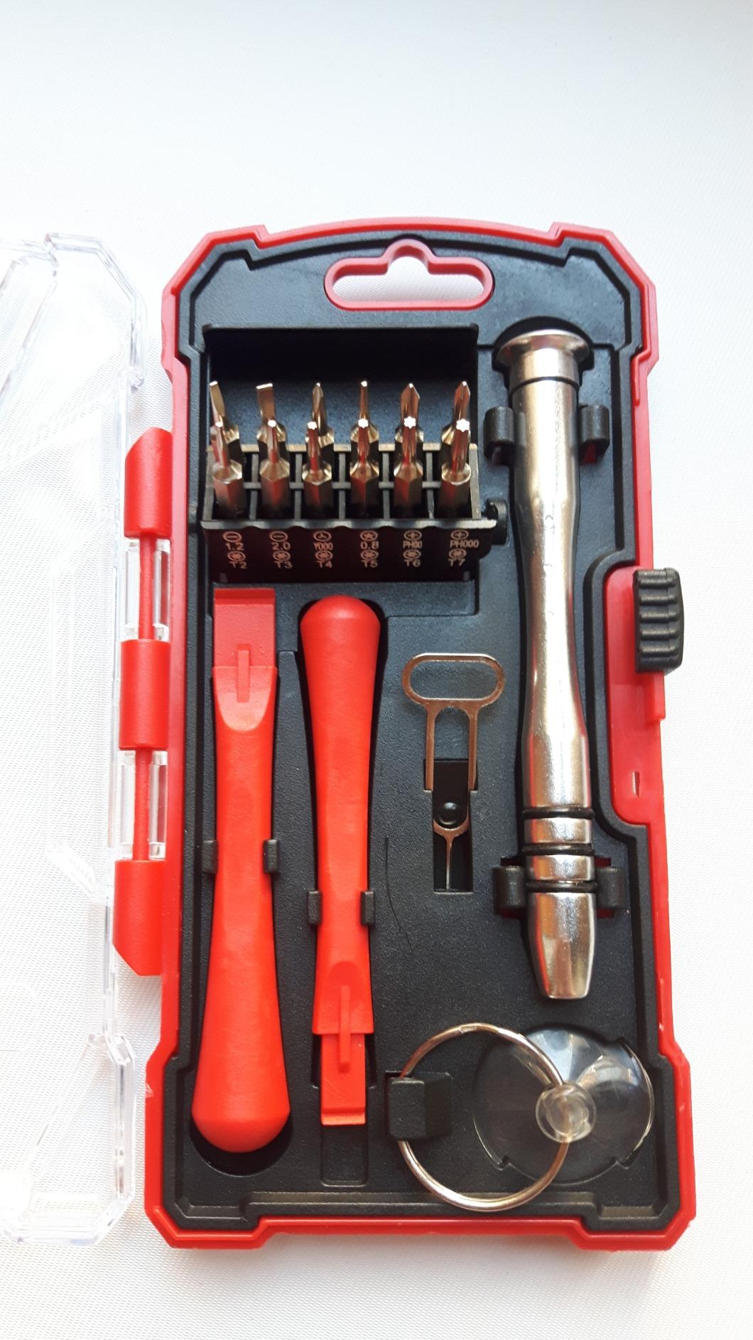 AmazonBasics Set Cacciaviti Precisione 32 Pezzi Rossi Magnetici