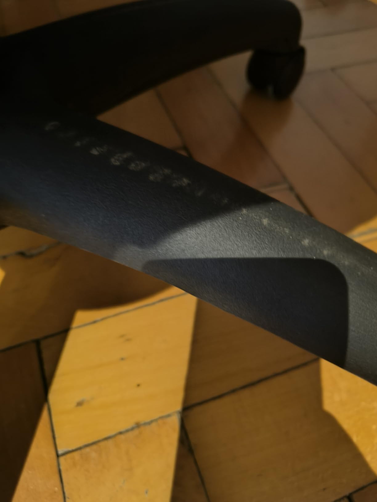 AmazonBasics Sedia Ufficio Ergonomica Nera Altezza Regolabile