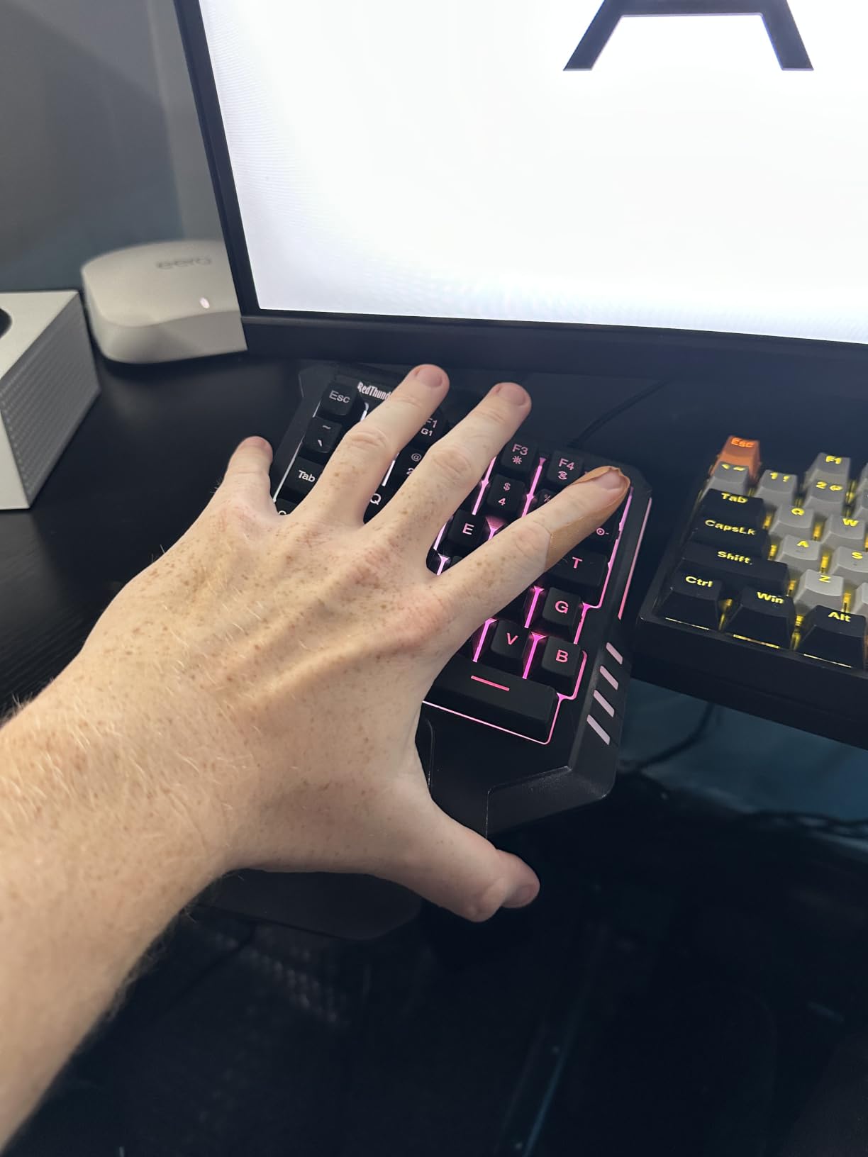 RedThunder 35 tasti tastiera gaming una mano RGB membrana