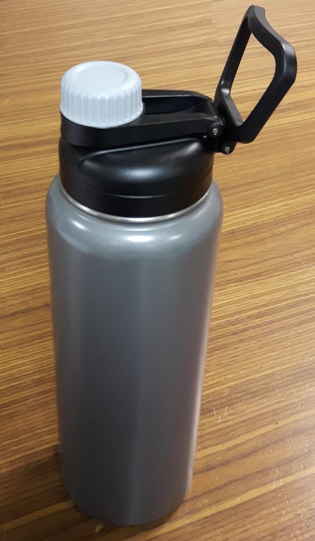 AmazonBasics Bottiglia Termica Acciaio 890 ml Grigio Beccuccio