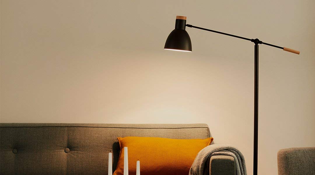 Amazon Basics Lampadine LED E27 10,5W luce calda 6 pz 1055lm