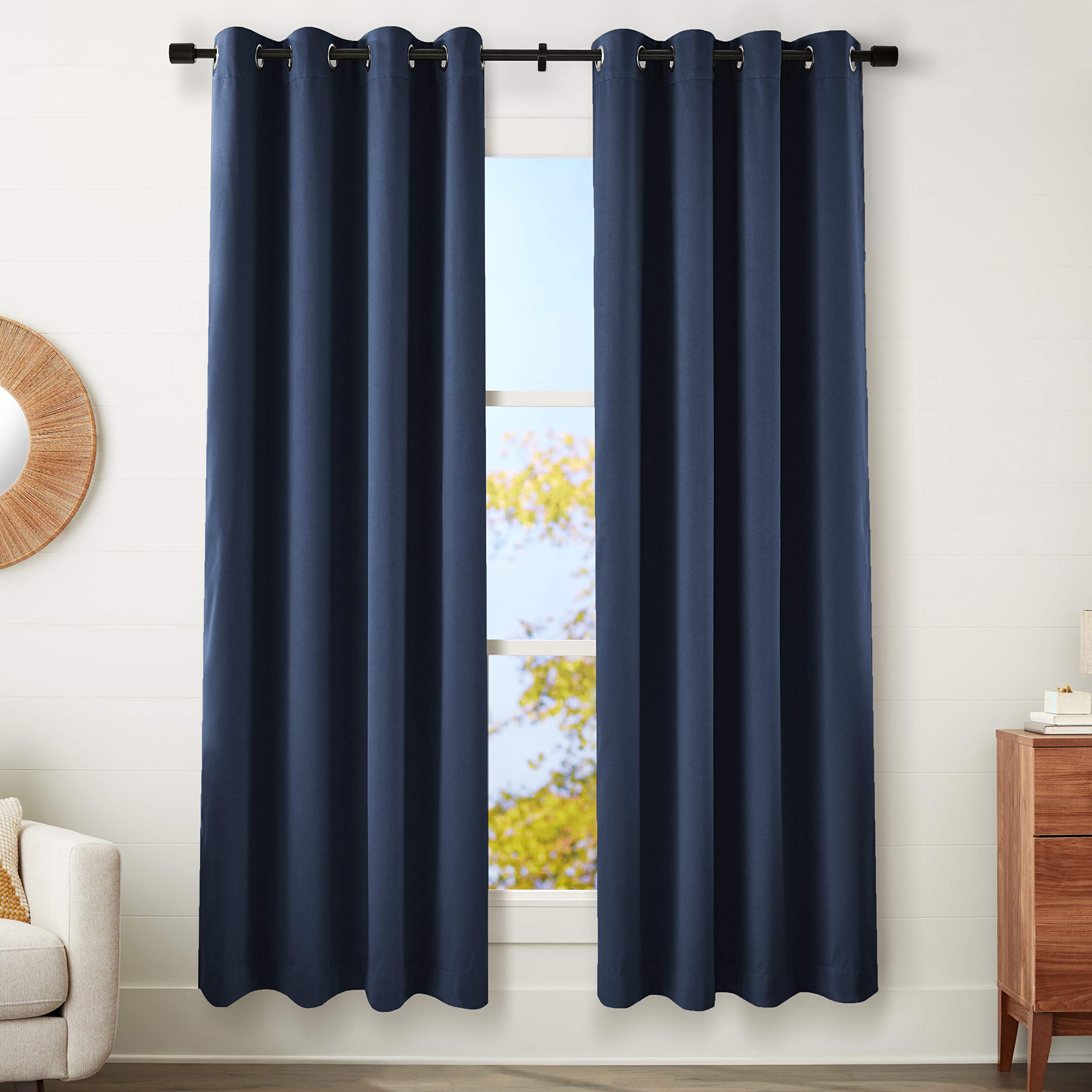 Amazon Basics coppia tende oscuranti occhielli blu navy 52x95 pollici