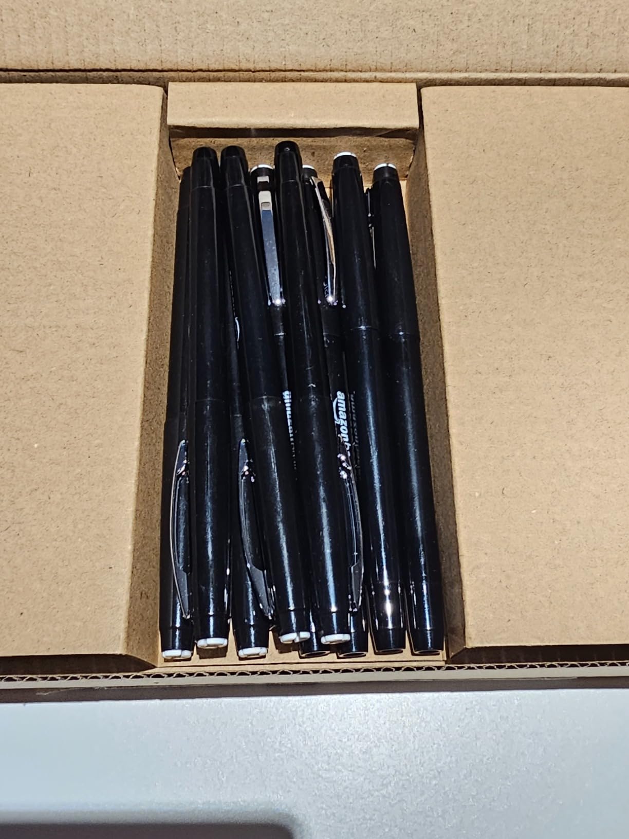 AmazonBasics Pennarelli colori assortiti 24 pezzi punta media