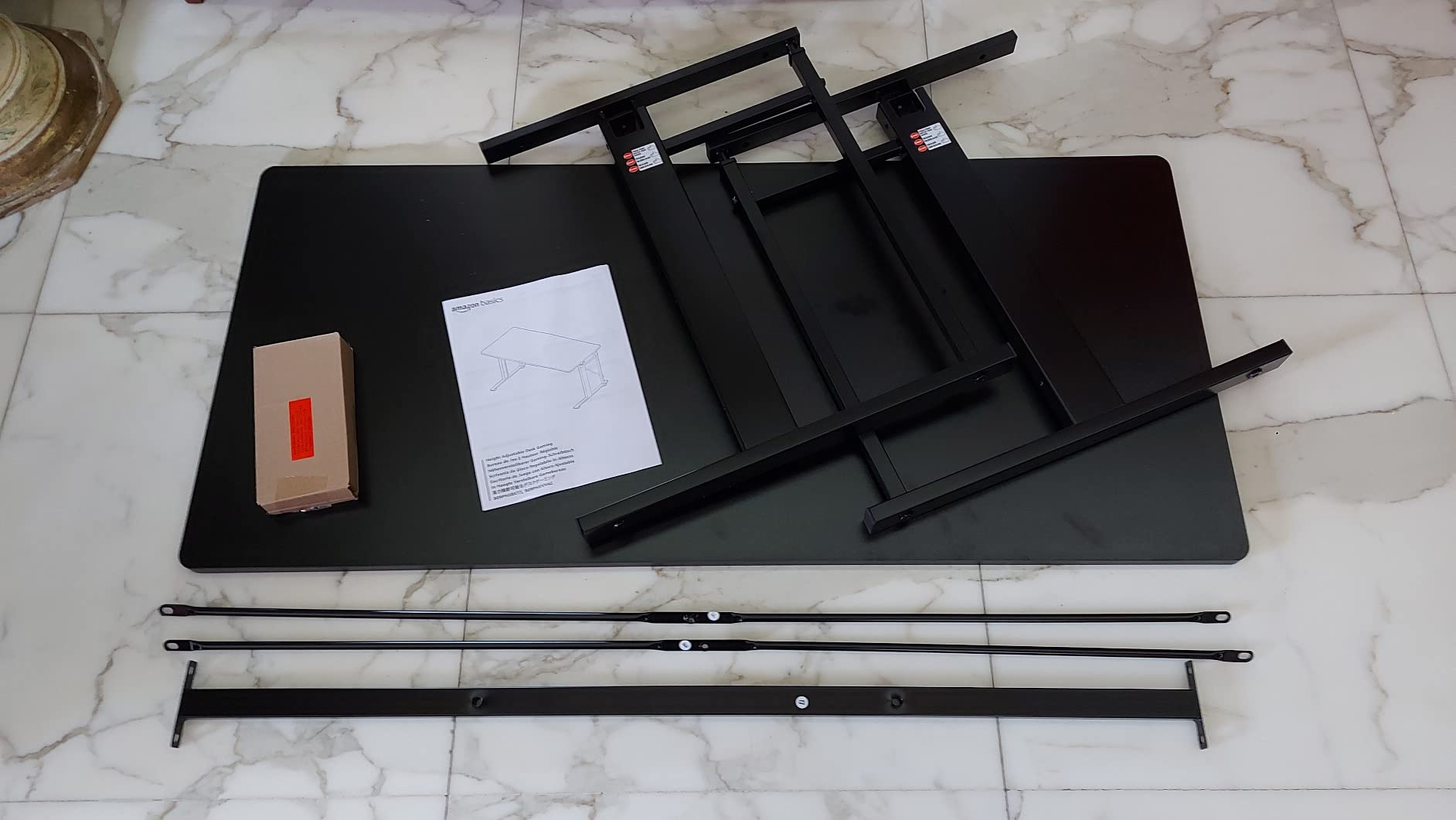 Amazon Basics Scrivania Gaming Regolabile in Altezza Nera 120x55 cm
