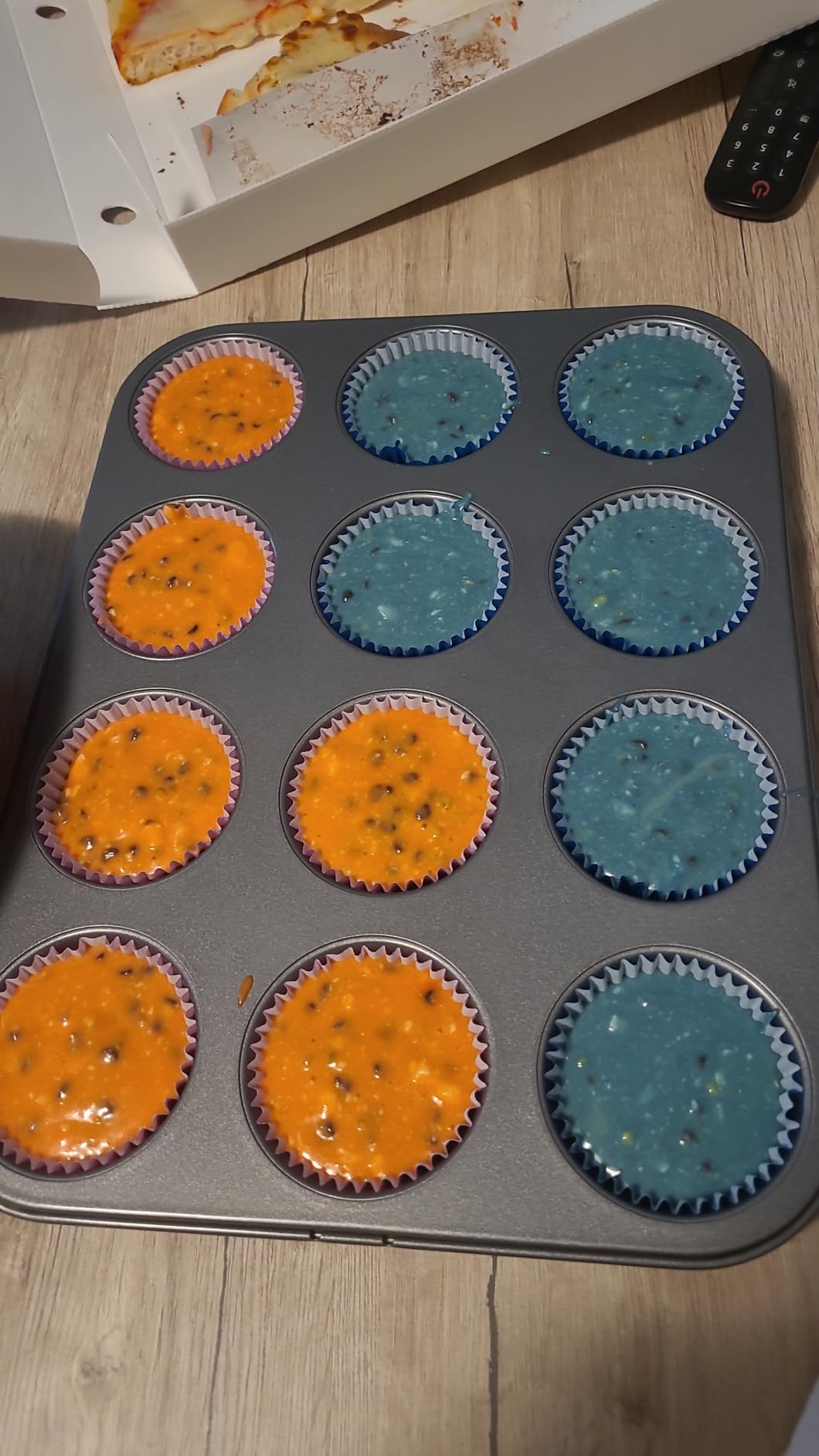 AmazonBasics teglia muffin antiaderente 12 stampi confezione 2