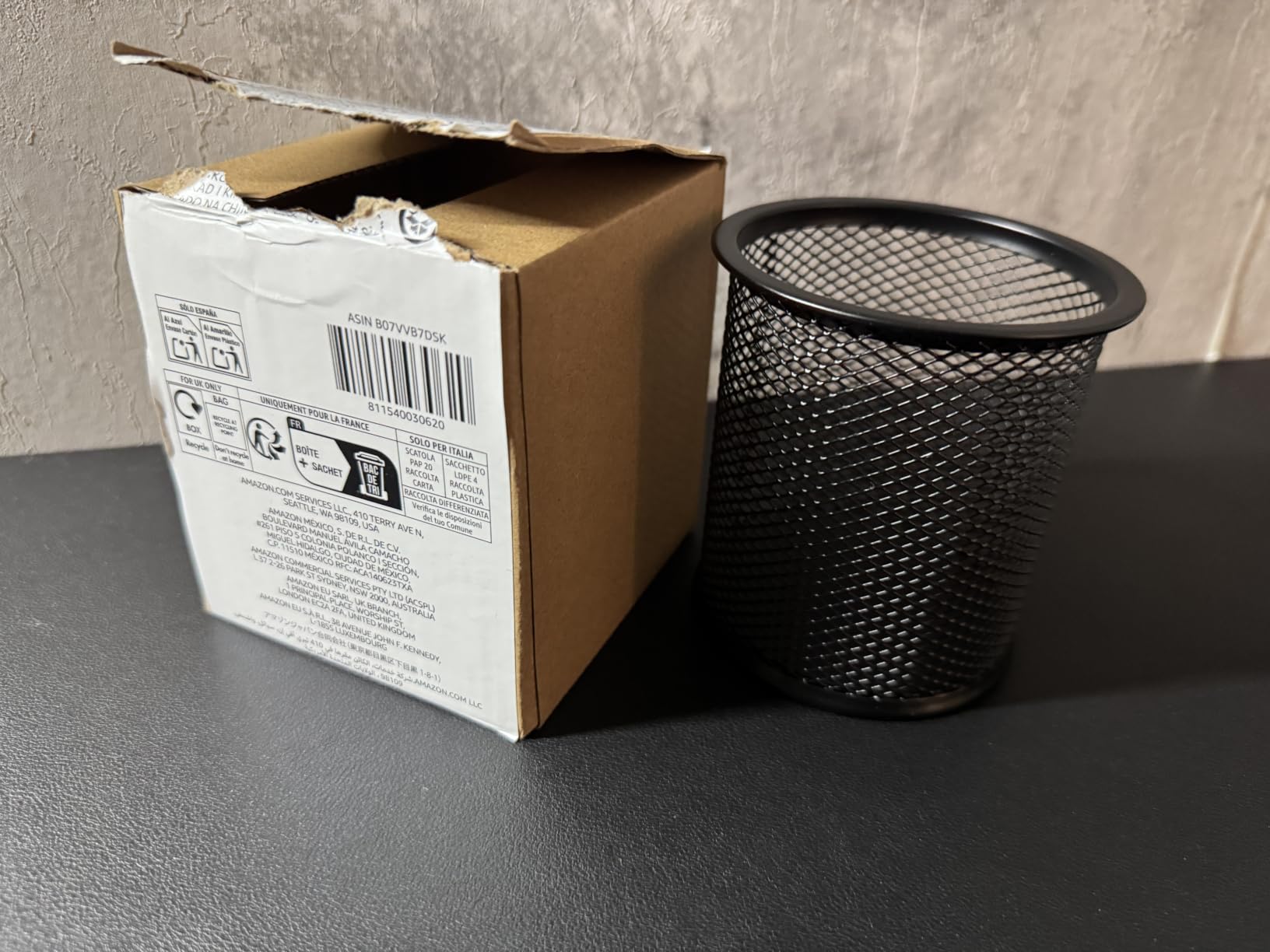 AmazonBasics portapenne rete metallica nero