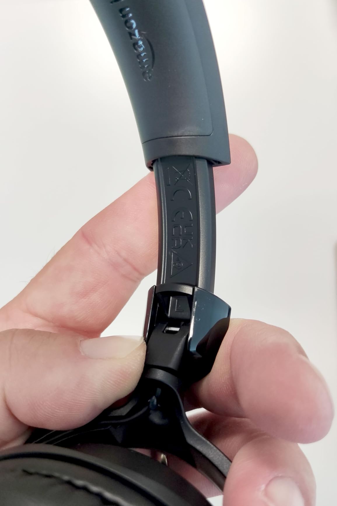 Amazon Basics Cuffie Cablate con Microfono Nere USB 3,5 mm
