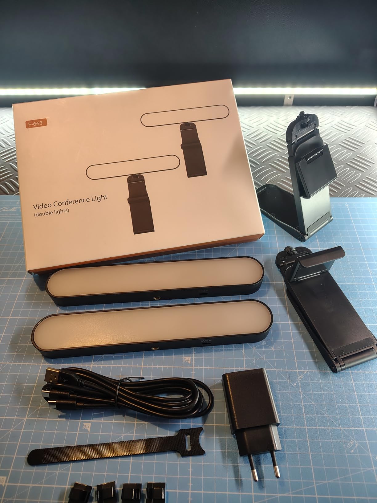 RealPlus luce video LED con supporto 1 pezzo luce morbida
