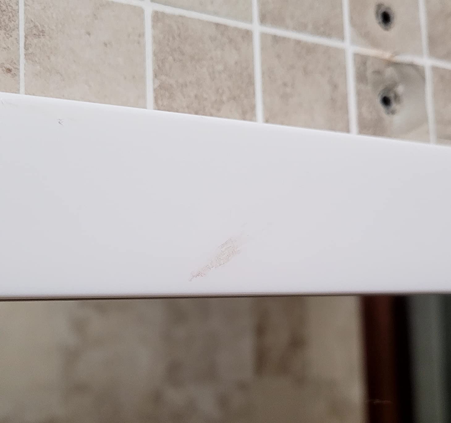 AmazonBasics Specchio da parete 61x91 cm bianco cornice standard
