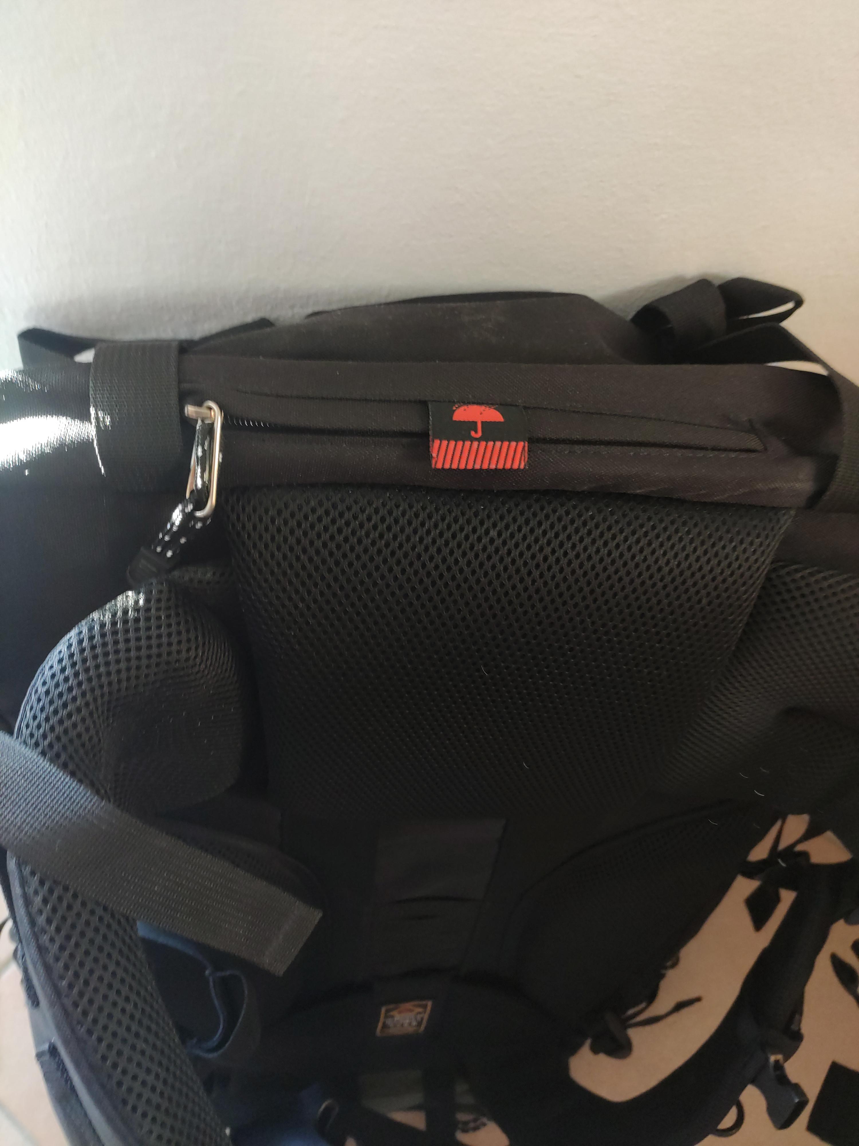 AmazonBasics Zaino escursionismo telaio interno poliestere