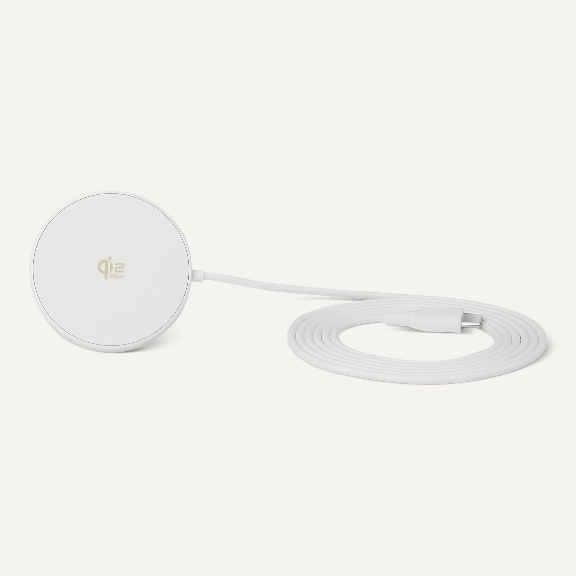 AmazonBasics Qi2.2 pad ricarica wireless magnetico 25W bianco supporto