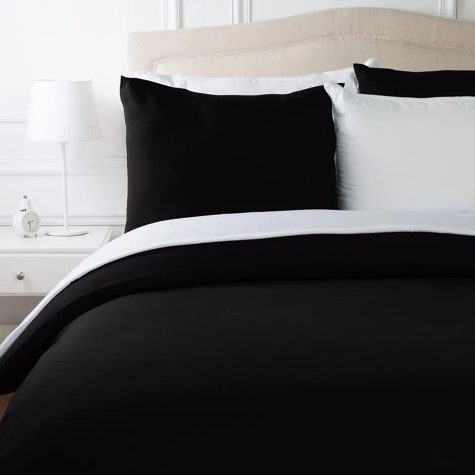 Amazon Basics Set Copripiumino Matrimoniale Microfibra Nero