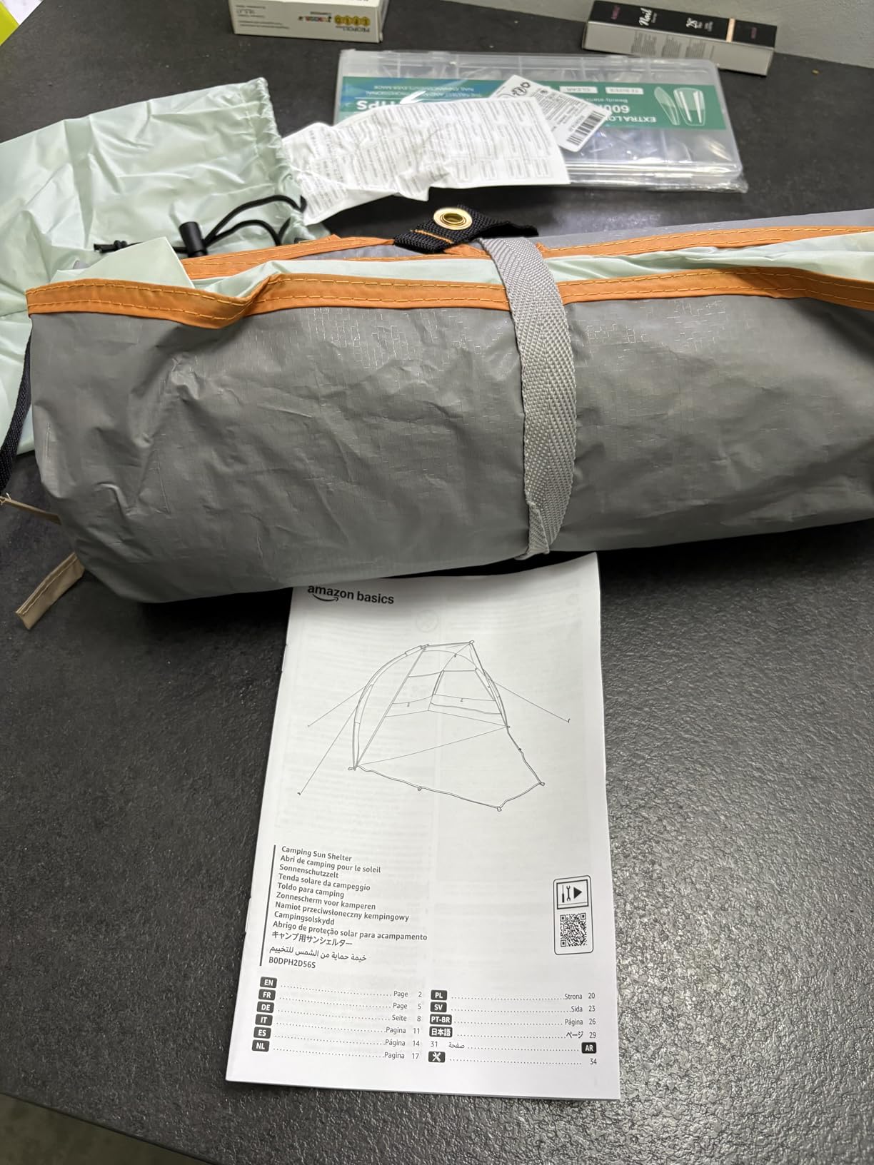 Amazon Basics tenda parasole campeggio grigio arancio 2-3 posti