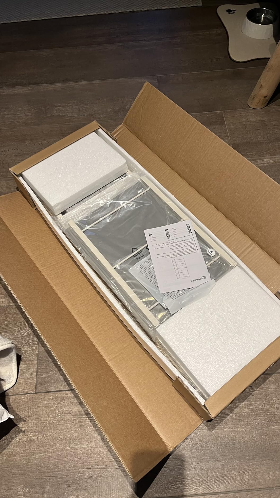 Amazon Basics Cassettiera 4 Cassetti Tessuto Bianco salvaspazio