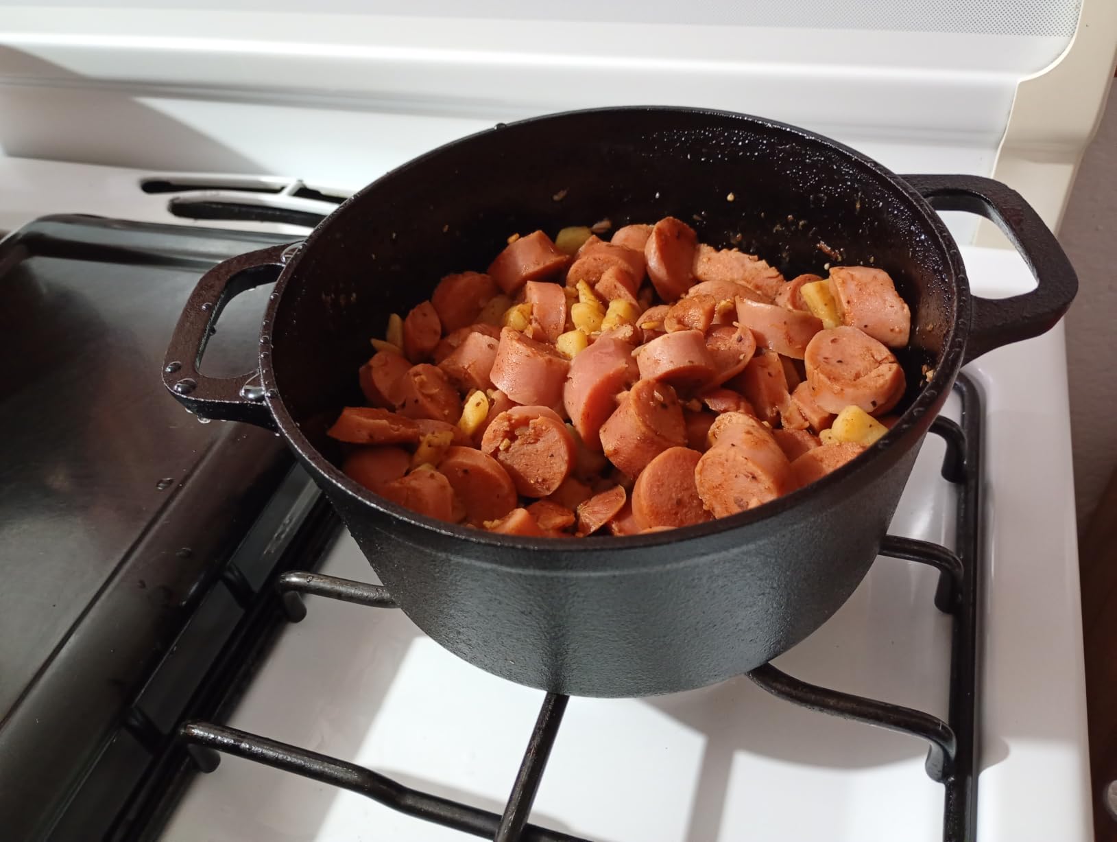 AmazonBasics Casseruola Ghisa 1,89 L Nera Doppio Manico