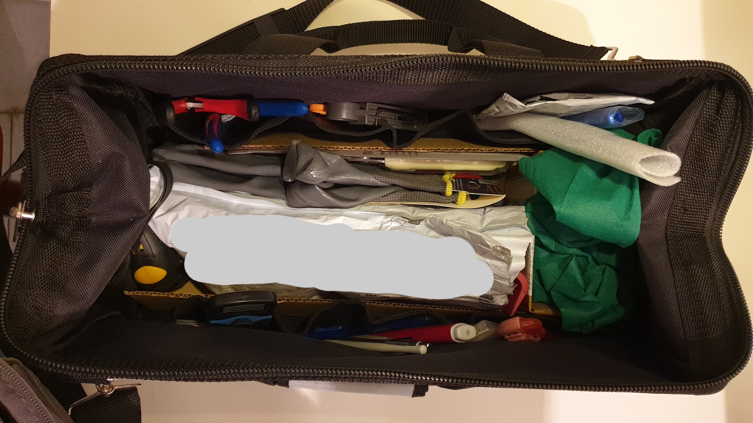 Amazon Basics Borsa Portautensili 40,6 cm Nero Grigio 26 Tasche