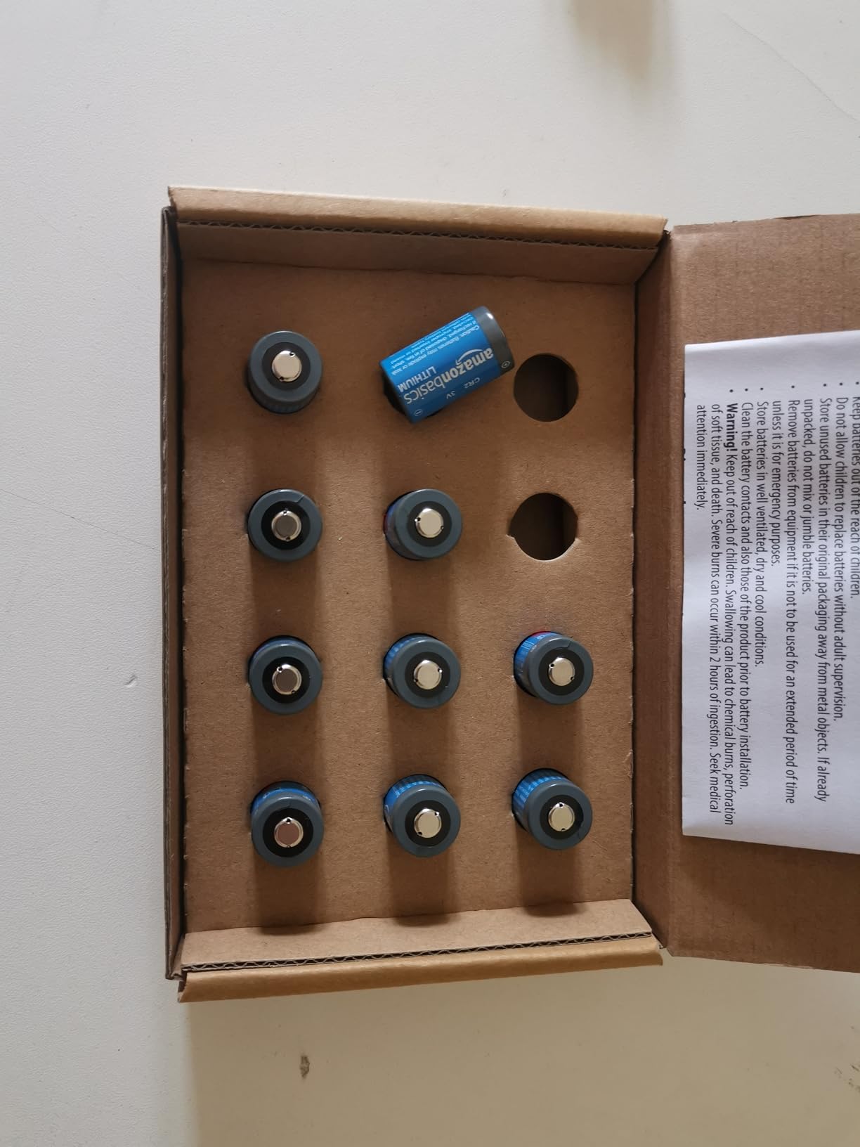AmazonBasics batterie litio CR2 3V 4 pezzi lunga durata